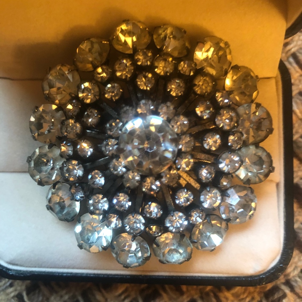 Vintage Rhinestone Brooch - Picture 4 of 7